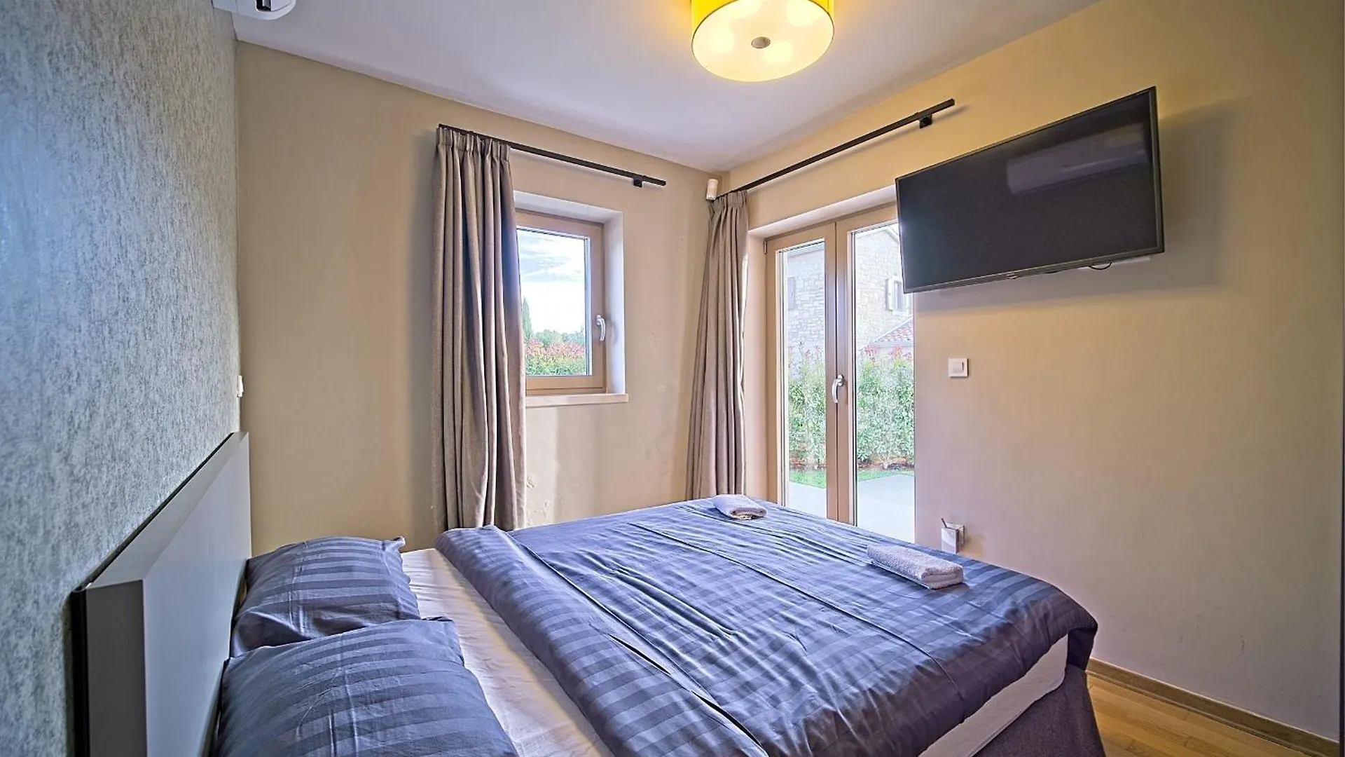 Sun Spalato Villa Oblica Stuti 0*,
